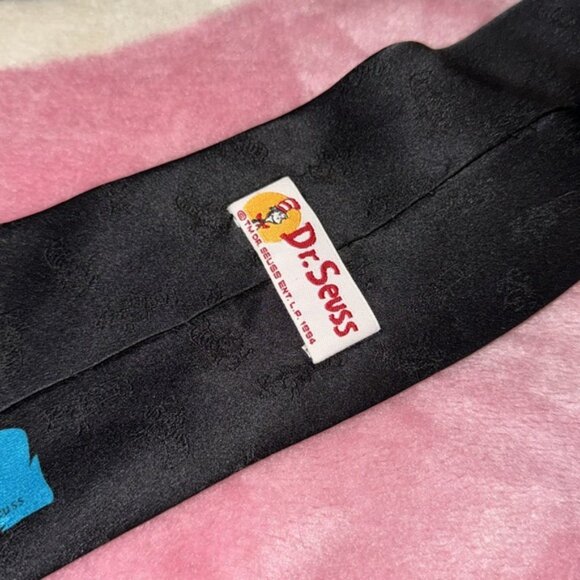 Vintage 90s Dr Suess Silk Tie - Picture 4 of 5